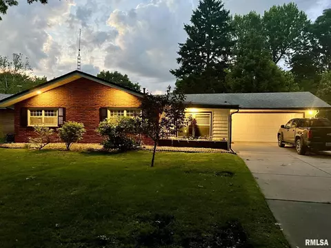 2105 Blackhawk Rd, Springfield, IL 62702 photo 2