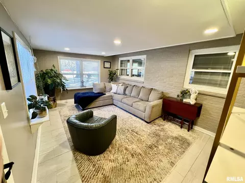 2105 Blackhawk Rd, Springfield, IL 62702 photo 33