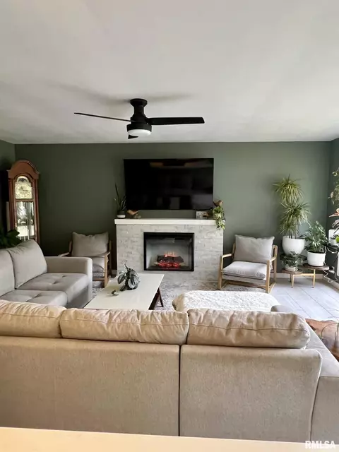2105 Blackhawk Rd, Springfield, IL 62702 photo 7
