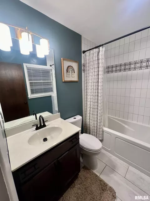 2105 Blackhawk Rd, Springfield, IL 62702 photo 23