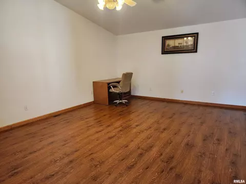 125 Genoa Dr, Springfield, IL 62703 photo 6