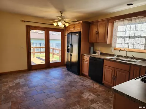 125 Genoa Dr, Springfield, IL 62703 photo 4