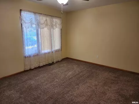 125 Genoa Dr, Springfield, IL 62703 photo 8