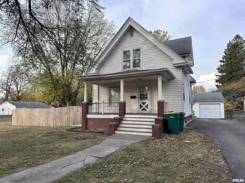 1420 Willard St, Galesburg, IL 61401