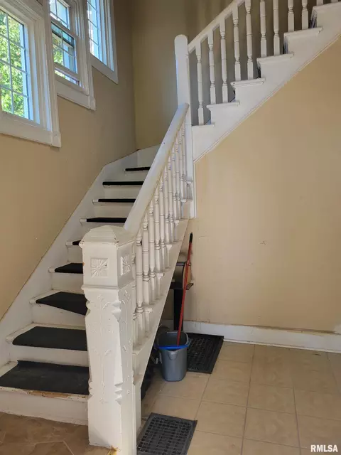 935 W Washington St, Springfield, IL 62702 photo 5