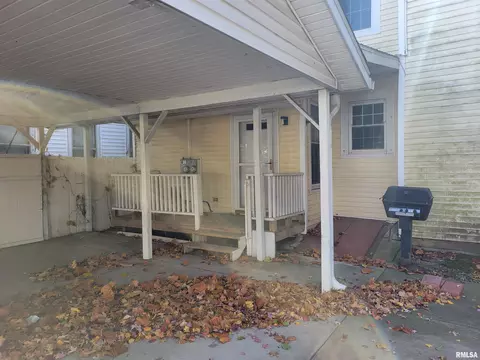 935 W Washington St, Springfield, IL 62702 photo 4