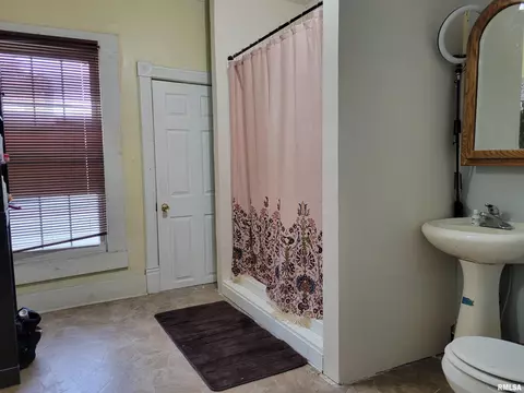 935 W Washington St, Springfield, IL 62702 photo 22