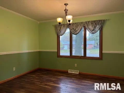 Other - 5 Danbury Dr, Springfield, IL 62704 photo 3 of 12