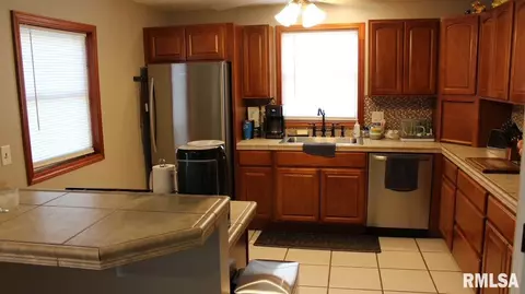 2269 E Grandview Ave, Springfield, IL 62702 photo 4