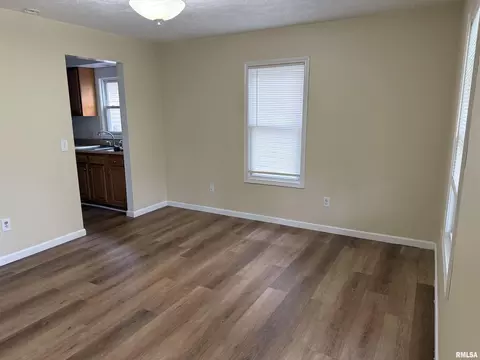 Living - 922 E Percy Ave, Springfield, IL 62702 photo 1 of 2