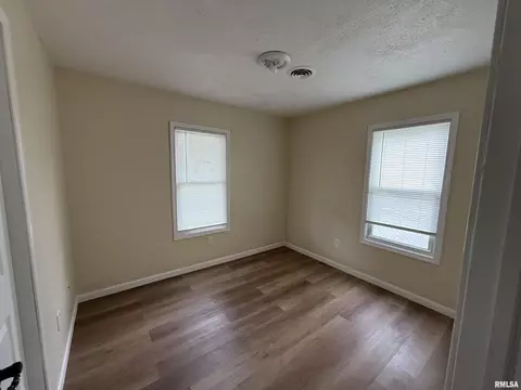 Bedroom - 922 E Percy Ave, Springfield, IL 62702 photo 4 of 5