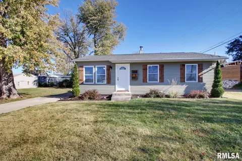 1216 N 20th St, Quincy, IL 62301
