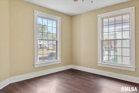 2317 S 10th St, Springfield, IL 62703 photo 9