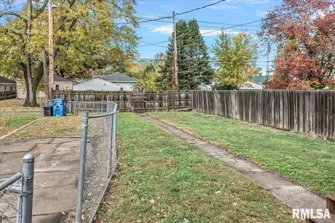 2317 S 10th St, Springfield, IL 62703 photo 17