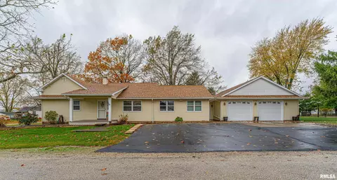 127 Elm Ave, Cornland, IL 62519 photo 2