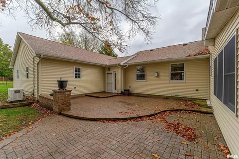 127 Elm Ave, Cornland, IL 62519 photo 28