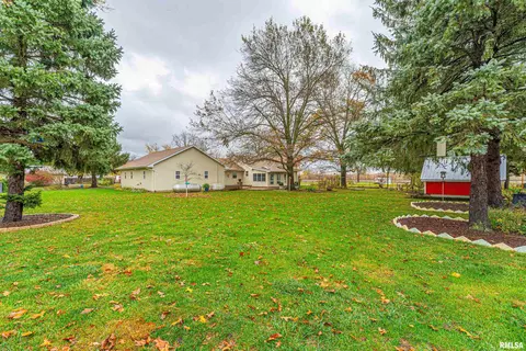 127 Elm Ave, Cornland, IL 62519 photo 32