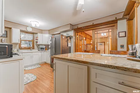 127 Elm Ave, Cornland, IL 62519 photo 11