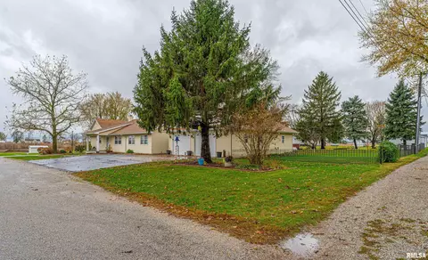 127 Elm Ave, Cornland, IL 62519 photo 3