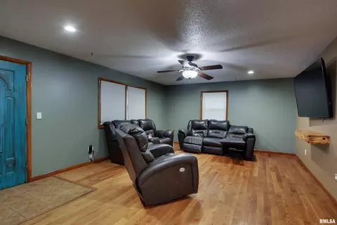 200 W Prairie St, Camp Point, IL 62320 photo 3