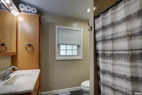 200 W Prairie St, Camp Point, IL 62320 photo 13