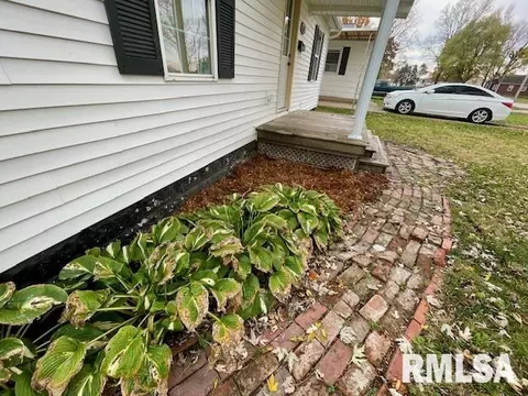 3102 S 13th St, Springfield, IL 62703 photo 4