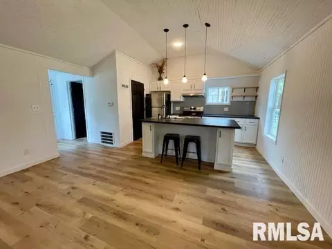 3102 S 13th St, Springfield, IL 62703 photo 9