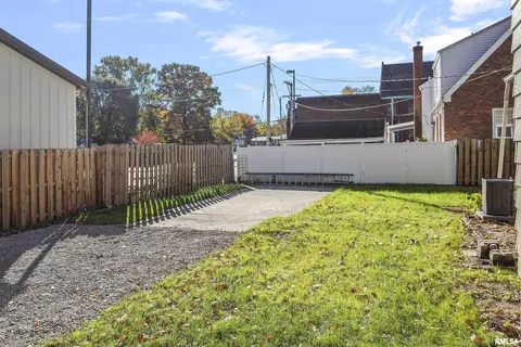 1200 S Walnut St, Springfield, IL 62704 photo 28