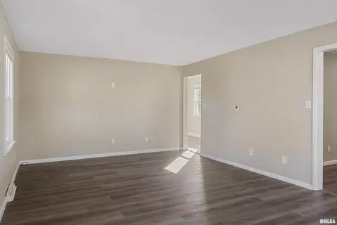 1200 S Walnut St, Springfield, IL 62704 photo 6