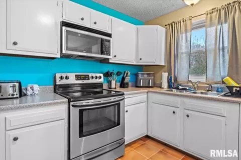 2533 Selkirk Rd, Springfield, IL 62702 photo 14