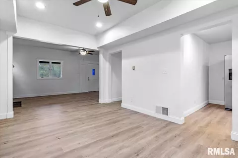 630 W Hay St, Springfield, IL 62702 photo 7