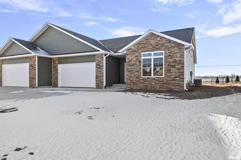 4505 Castle Pines Dr, Springfield, IL 62711 photo 2