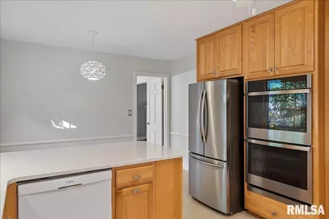 2124 Greenbriar Rd, Springfield, IL 62704 photo 22