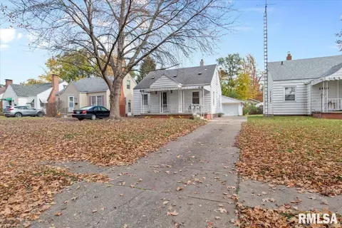 2416 S 8th St, Springfield, IL 62703