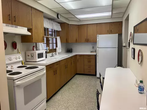 3554 Stanton St, Springfield, IL 62703 photo 7