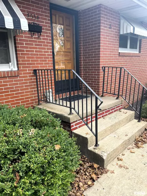 3554 Stanton St, Springfield, IL 62703 photo 3