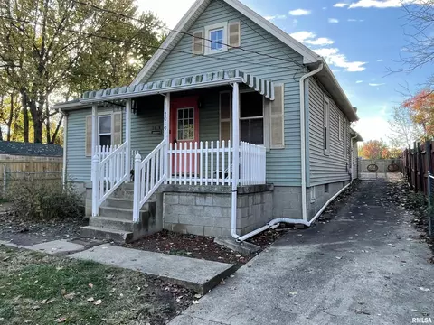 2019 Elizabeth St, Springfield, IL 62702