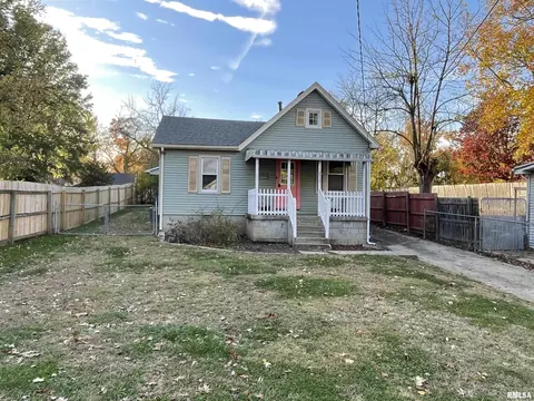 2019 Elizabeth St, Springfield, IL 62702 photo 2