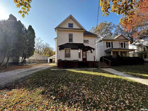 213 Caldwell St, Jacksonville, IL 62650