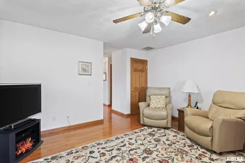 38 Longview Dr, Springfield, IL 62712 photo 12