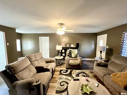 1912 Dayton Ave, Springfield, IL 62702 photo 9