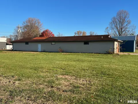 725 N Sangamon St, Lincoln, IL 62656