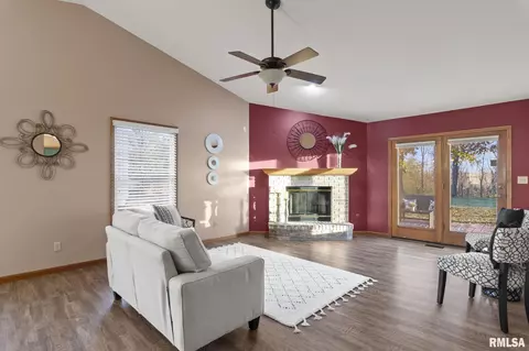 4116 Mcgregor Ln, Springfield, IL 62711 photo 5