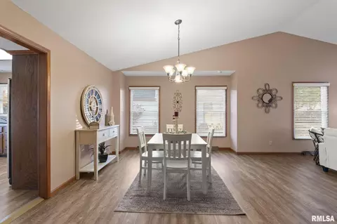 4116 Mcgregor Ln, Springfield, IL 62711 photo 7