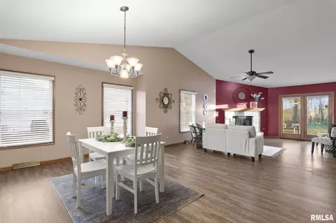 4116 Mcgregor Ln, Springfield, IL 62711 photo 8
