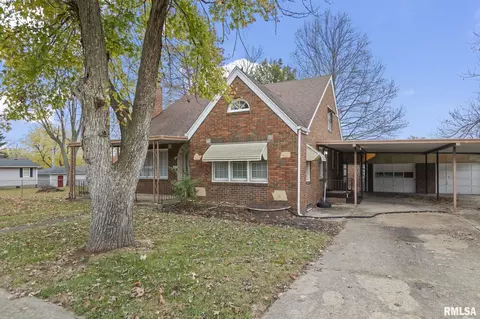 617 E Jefferson St, Riverton, IL 62561 photo 43