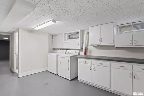 617 E Jefferson St, Riverton, IL 62561 photo 27