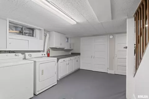 617 E Jefferson St, Riverton, IL 62561 photo 29