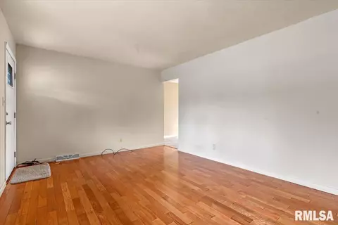 33 Coachlight Ct, Springfield, IL 62703 photo 5