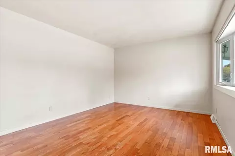 33 Coachlight Ct, Springfield, IL 62703 photo 4